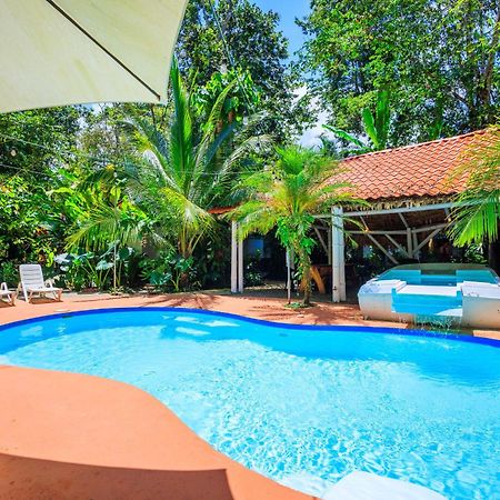 Bambutel Cocles Hotel Puerto Viejo de Talamanca Buitenkant foto