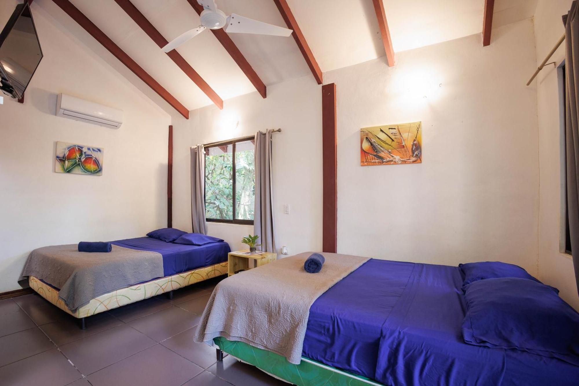 Bambutel Cocles Hotel Puerto Viejo de Talamanca Buitenkant foto