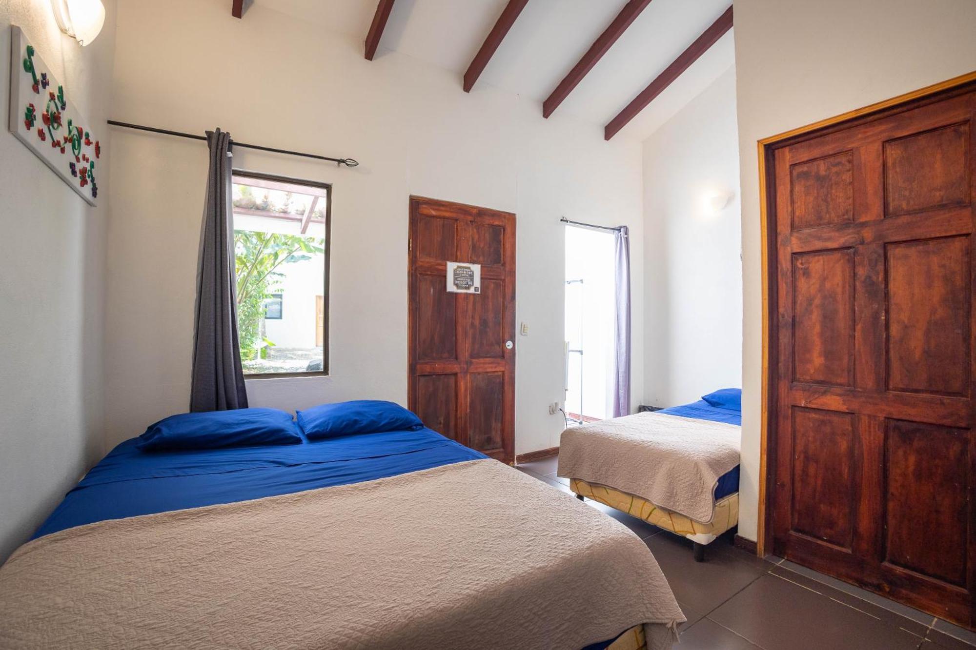 Bambutel Cocles Hotel Puerto Viejo de Talamanca Buitenkant foto