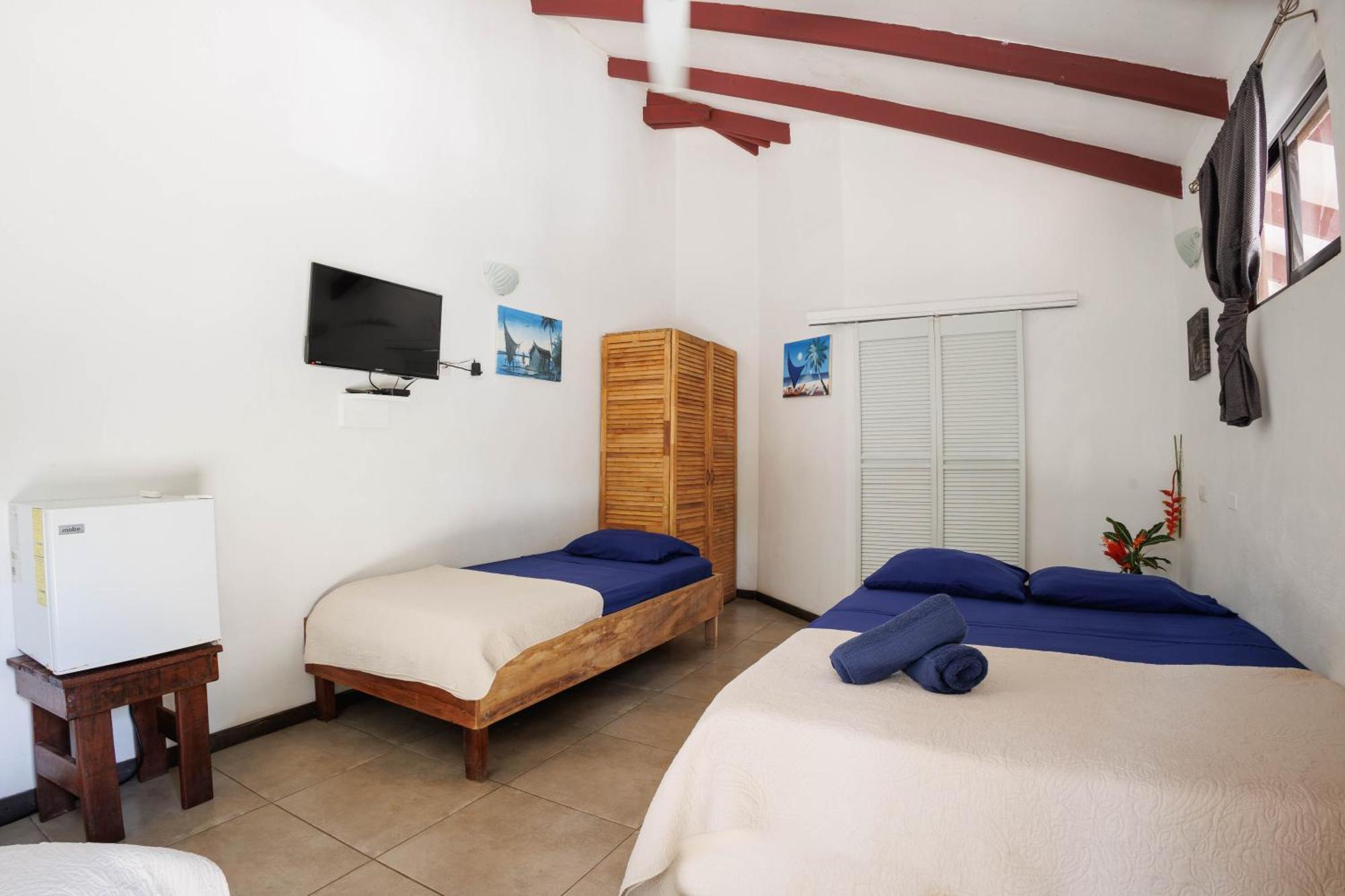 Bambutel Cocles Hotel Puerto Viejo de Talamanca Buitenkant foto