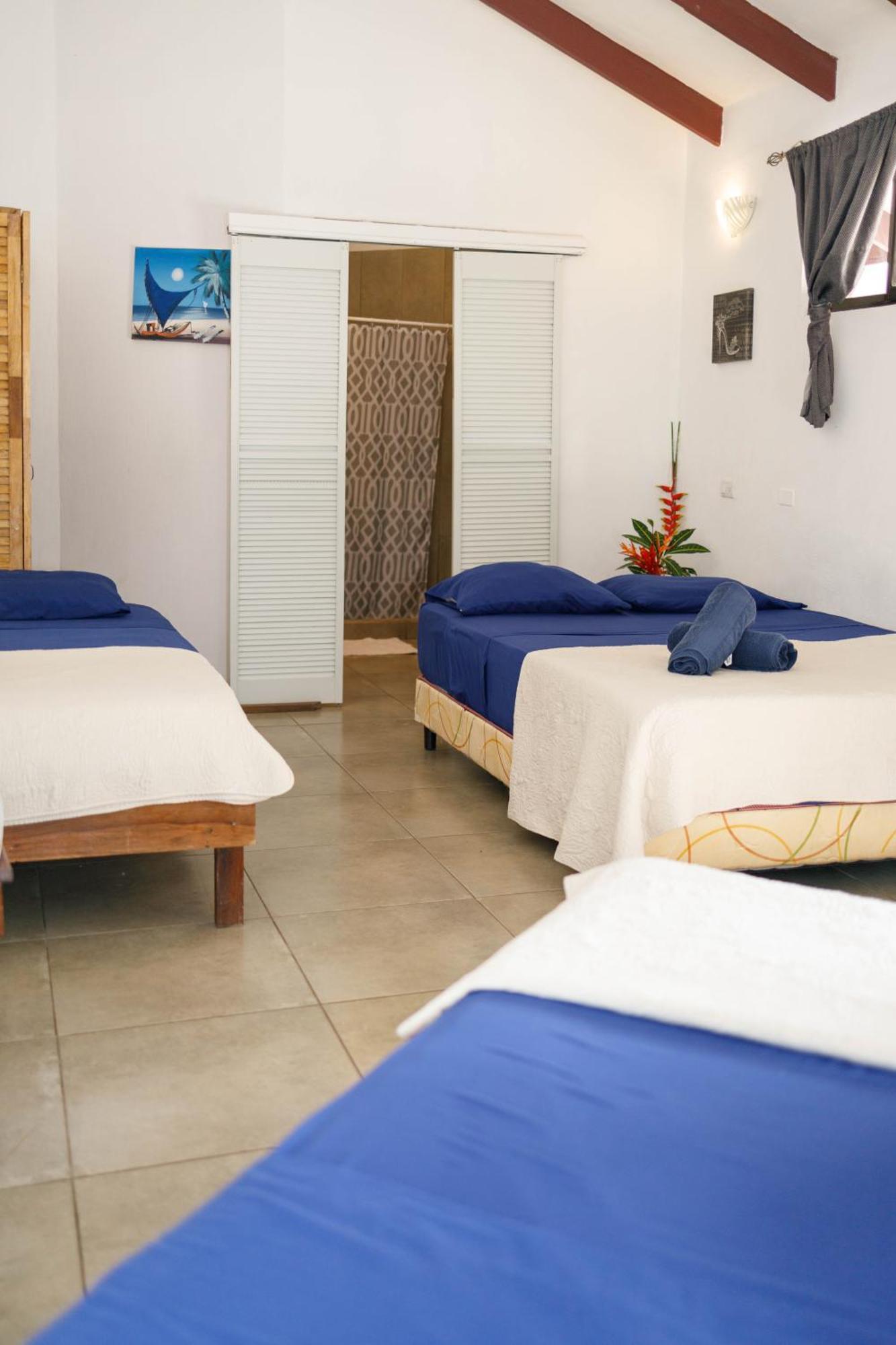 Bambutel Cocles Hotel Puerto Viejo de Talamanca Buitenkant foto