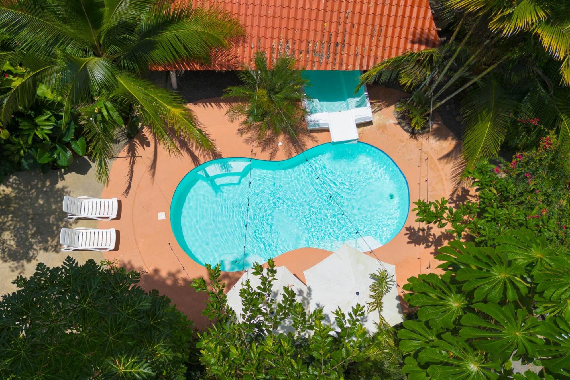 Bambutel Cocles Hotel Puerto Viejo de Talamanca Buitenkant foto
