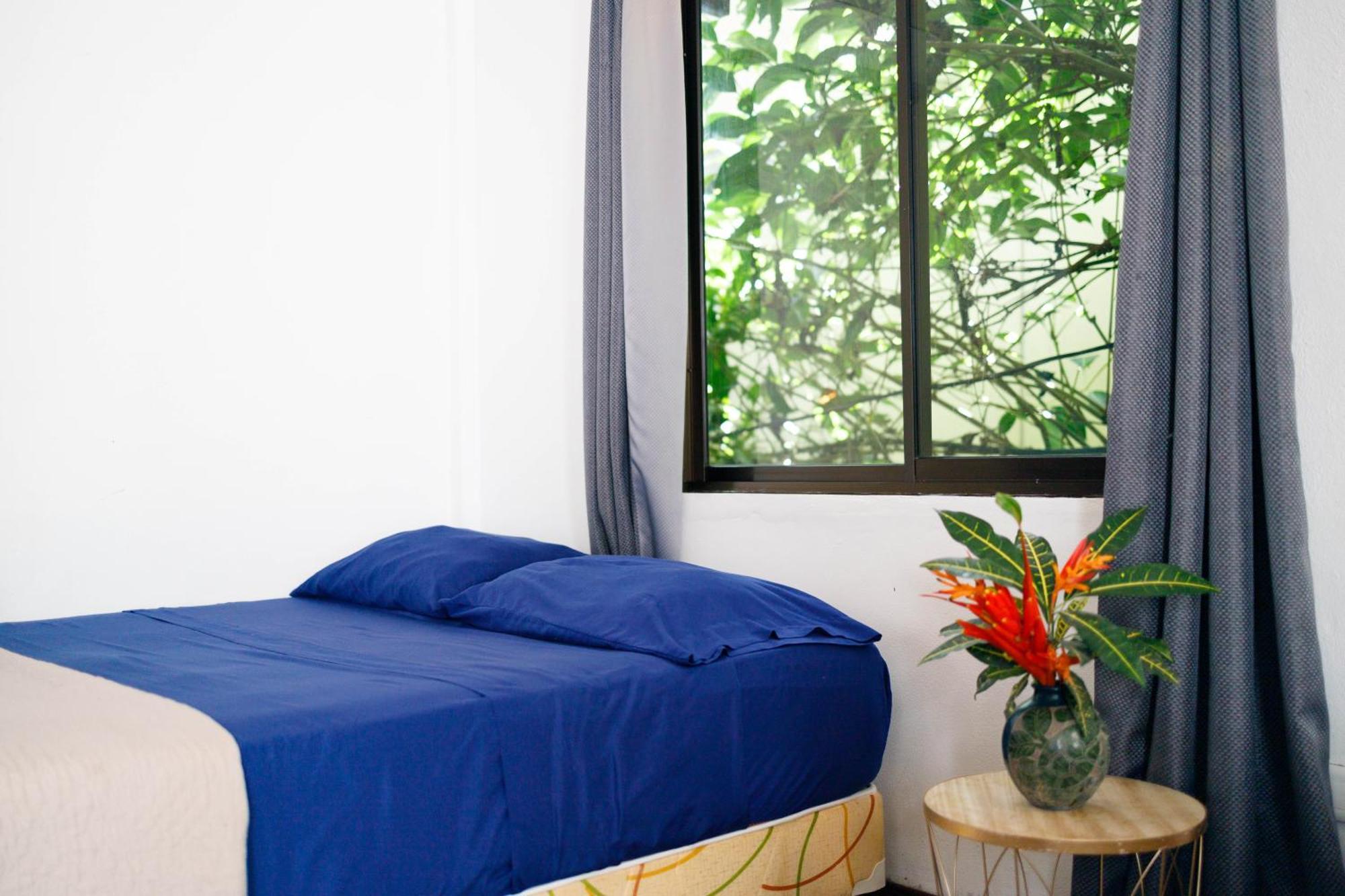 Bambutel Cocles Hotel Puerto Viejo de Talamanca Buitenkant foto